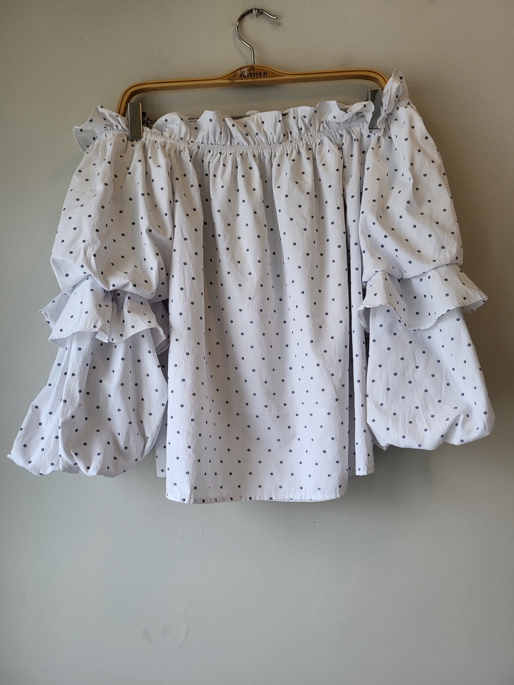DO+BE White Polka Dot Off-Shoulder Countryside Chic Shirt Ruffle Sleeves